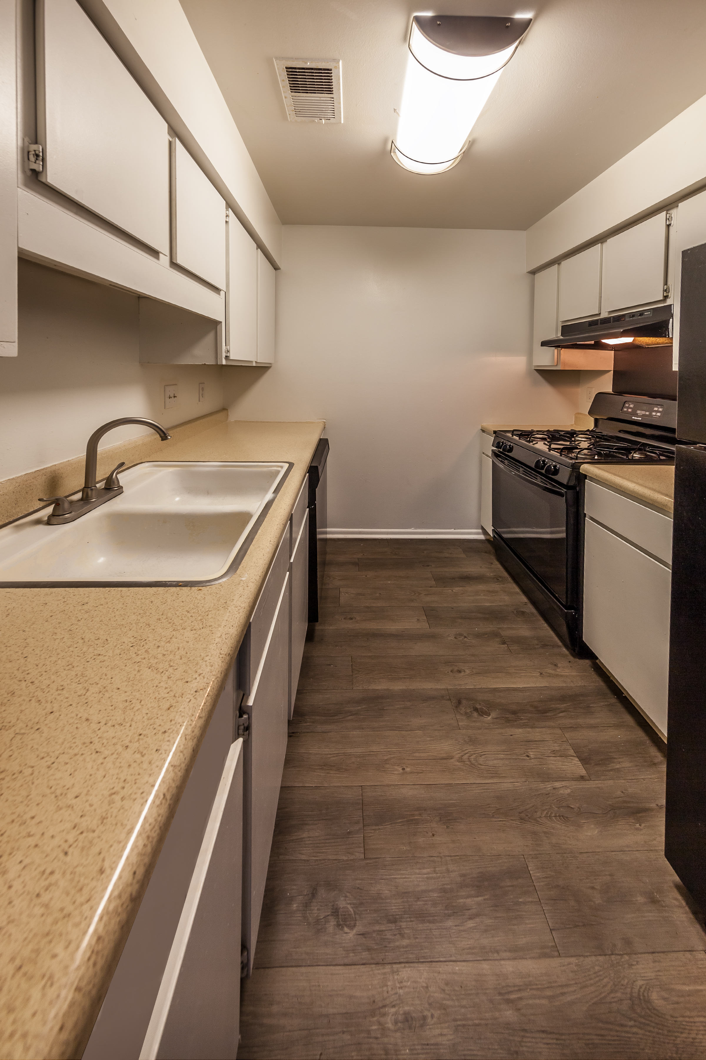 Aspen Chase at Eagle Creek The Multifamily Advisory Group at Cushman & Wakefield